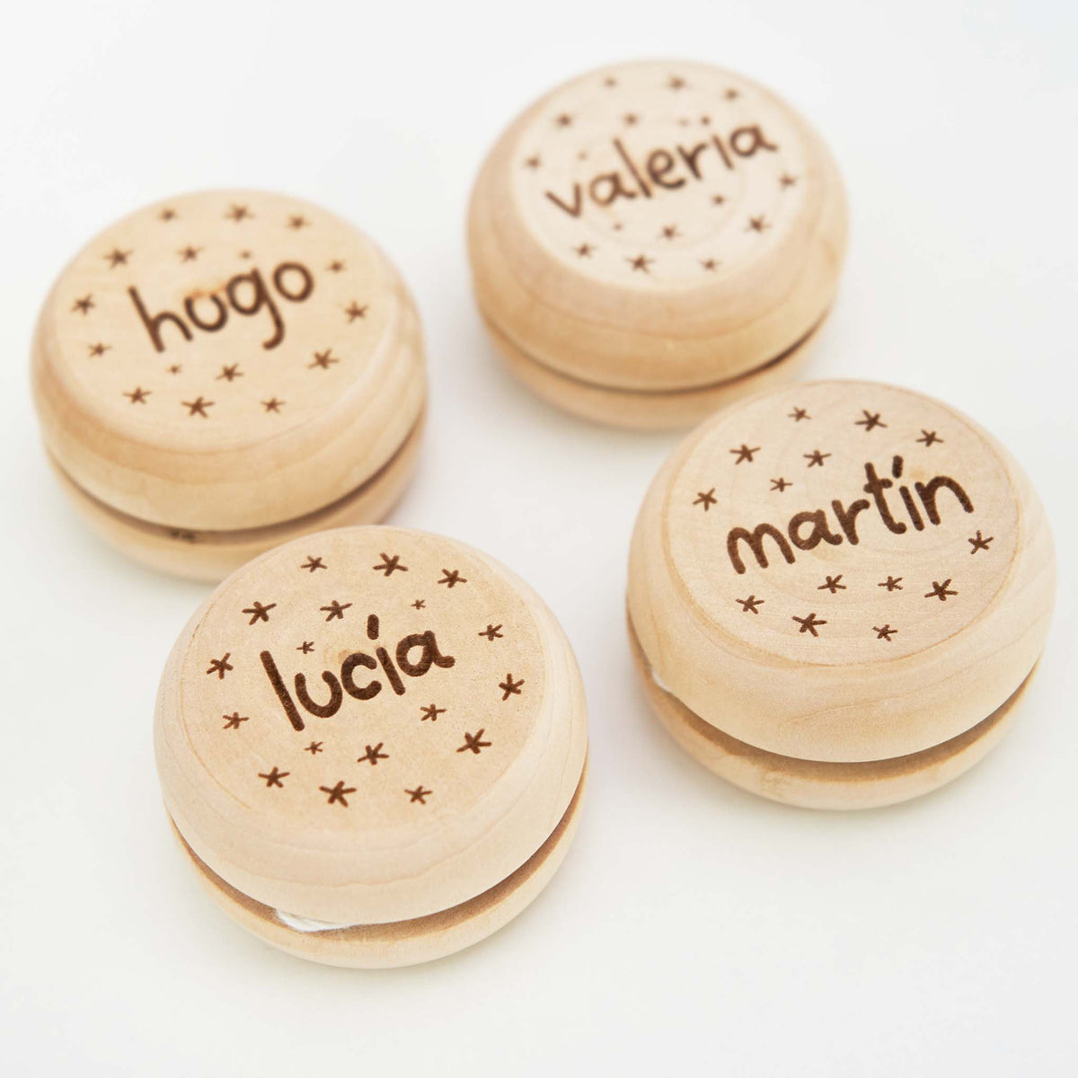 Yoyó de Madera Personalizado con el Nombre de Cada Niño – Detalle de Bautizo